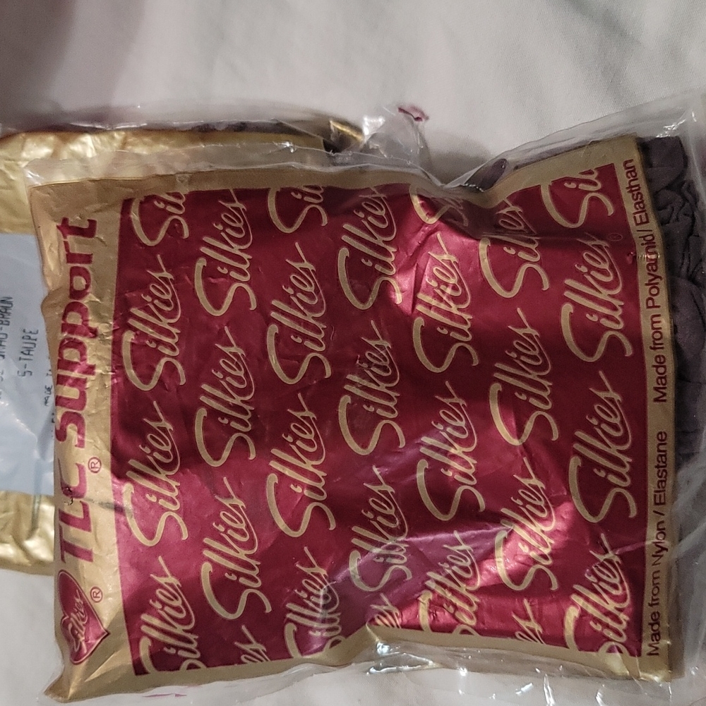 Women Silkies Total Leg Control Queen  Taupe XLARGE pantyhose 020505‎